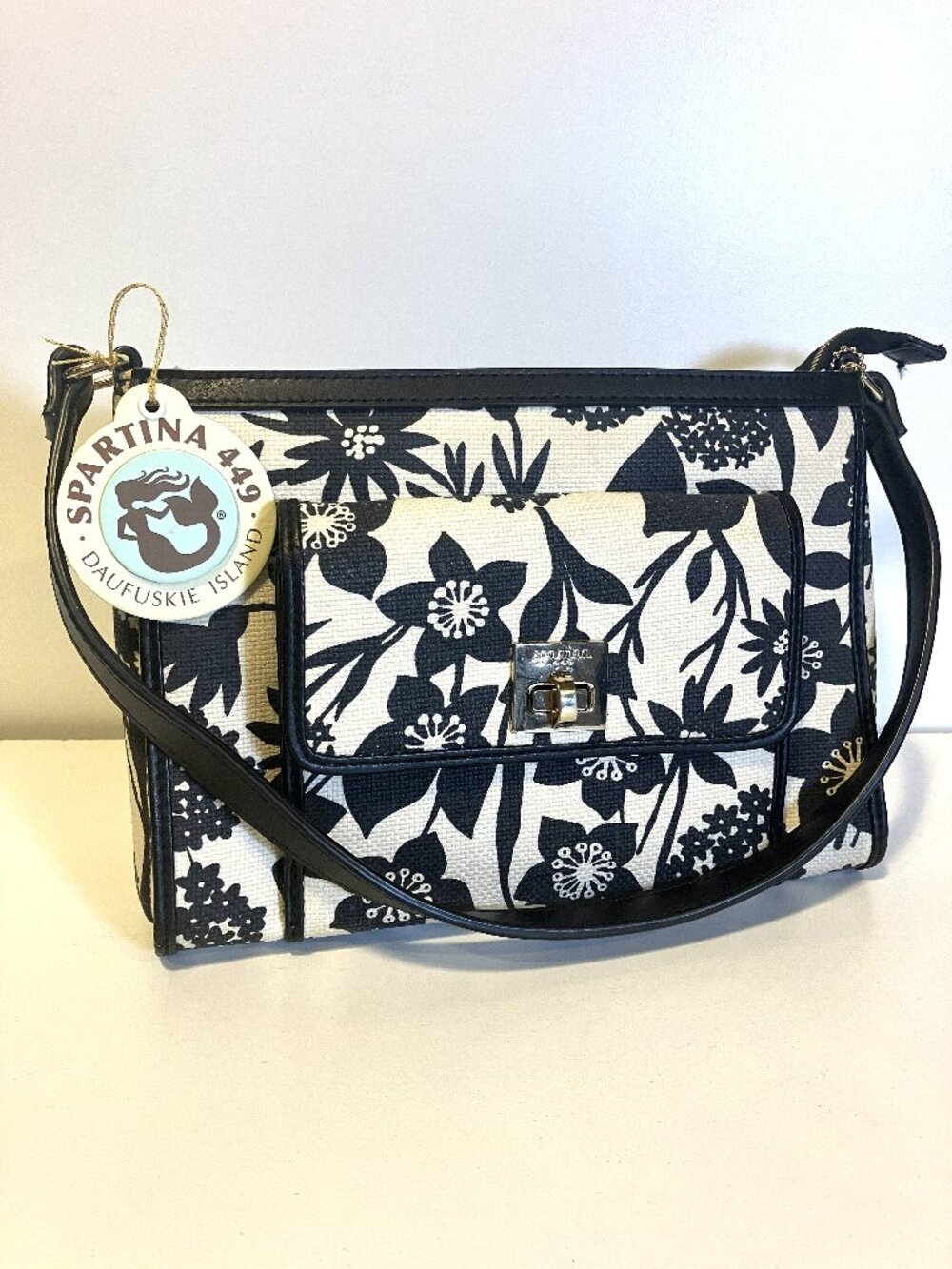 SPARTINA 449 Dockside Waving Girl Shoulder Bag.  NWT.